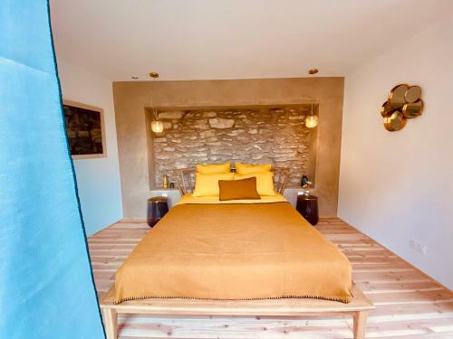 Hostal M&s - Bed And Breakfast