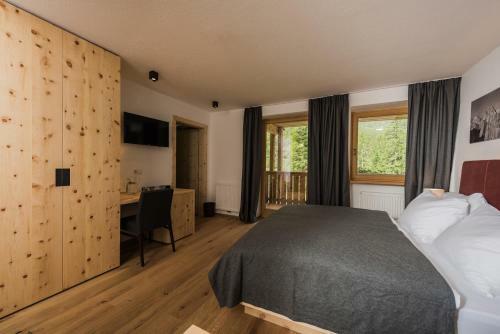 Hotel Dolomitenhof & Chalet Alte Post