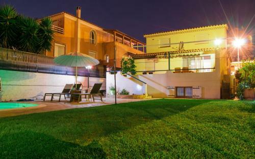 Albergue Debbie's Crew House