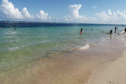 Apartamento Upscale 1 Bedrm/across Beach/supmrkt/2x1catamaran