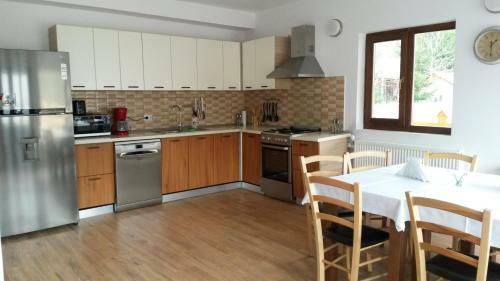 Hostal Green Eden Lepsa