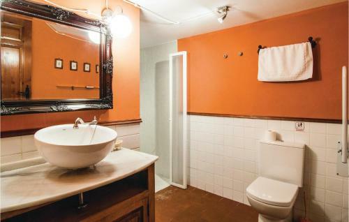 Six-bedroom Holiday Home In Luque