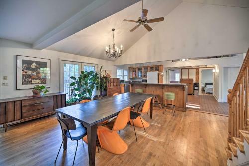 Serene Home On 60 Acres Kid And Pet Friendly!