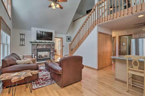 Albrightsville Home With Huge Deck, Pool Access