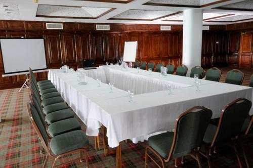 Shaw Park Beach Hotel