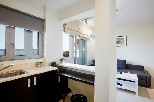 Vivian Art Apartments