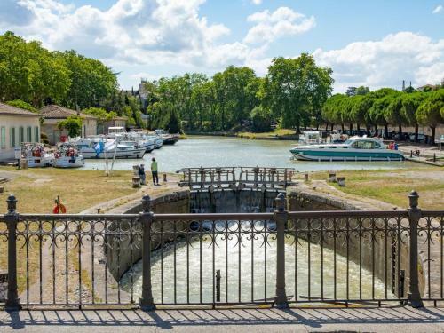 El�gante Maison de Village : Terrasse, Jacuzzi Et Garage