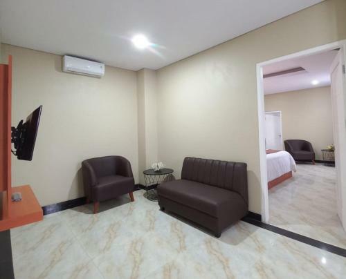 Grand Avira Hotel