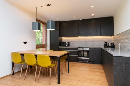Self-check-in 3 Bedroom Apartment With Sauna And Balconies