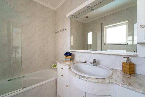 Marinhas - Moradia V4 Com Piscina E Pr�ximo Da Praia - Esposende