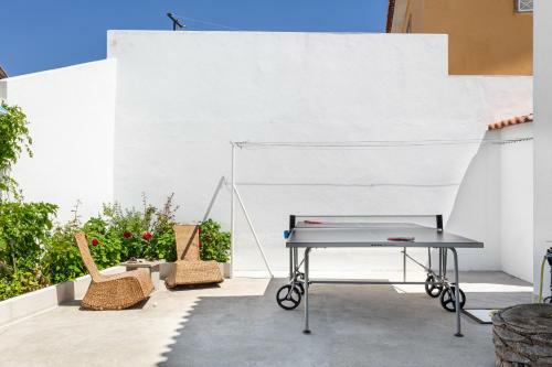 Altido Superb Villa With Pool, Terrace, Garden And Bbq
