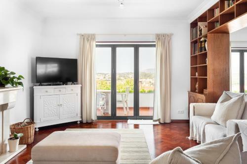 Altido Superb Villa With Pool, Terrace, Garden And Bbq