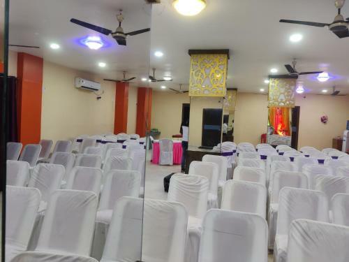Matri Hotel & Banquets