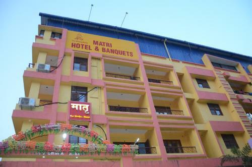 Matri Hotel & Banquets