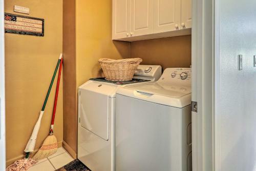 Quaint Sparks Home - 14 Miles To Downtown Reno!