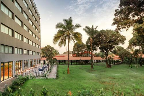 Riviera Royal Hotel