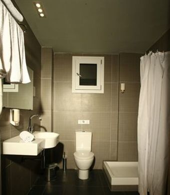 Maison Hotel