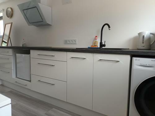 Luxury Apartment Private House And Parking Netflix