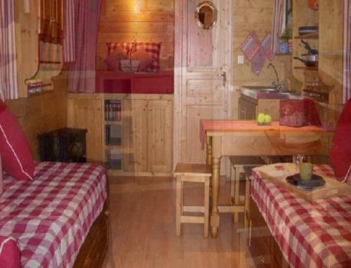 Les Roulottes & Cottages Du Moulin