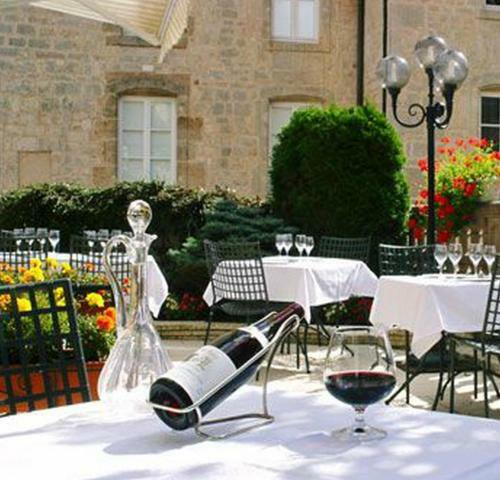 Hotel H�tel Le Cheval Blanc