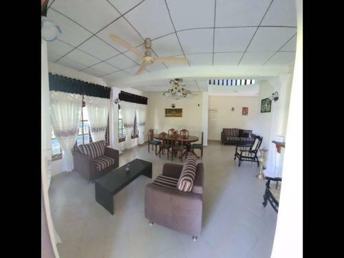 Hostal Room In Bb - The Green Villa Tea Plantations 2