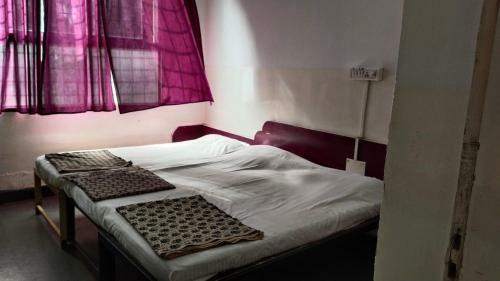 Hotel Sarvodaya Deluxe Lodge