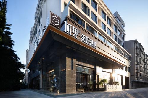 Hotel ????????