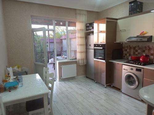 Hostal Sunrise Guest House