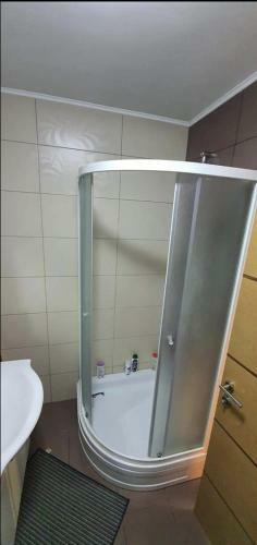 Cazin Apartman A-31 7. Sprat