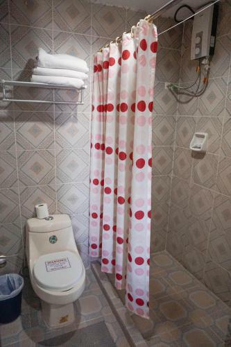Crowne Garden Hotel