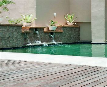 Hotel Diamond Suites And Residences