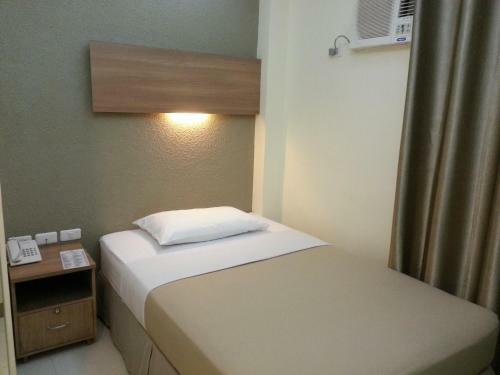 Hotel The Center Suites
