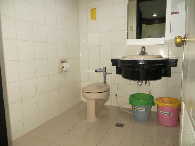 Hotel Paragon Suites