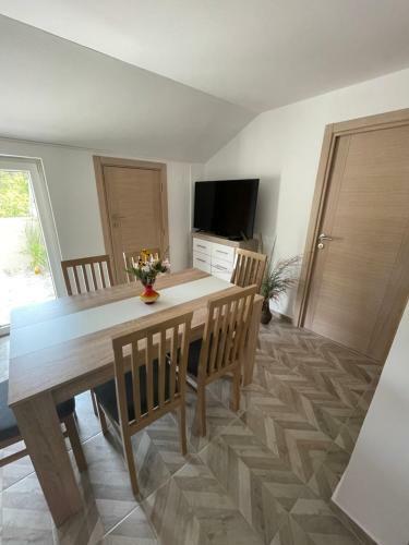 Apartment Ceman