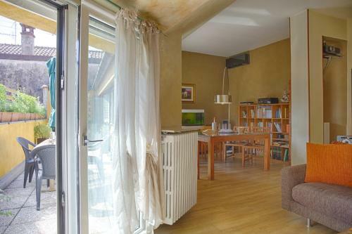 Apartamento Nel Cuore Di Angera