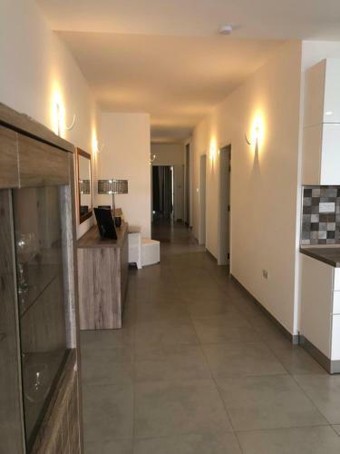 Sea View Apartment Overlooking Spinola Bay