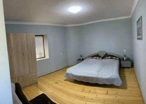 Hostal Alp House Mestia