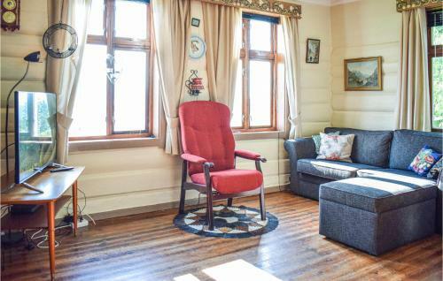 Nice Home In Brekke With Wifi And 5 Bedrooms