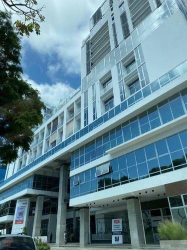 Apartment 5 Minutes From Airport! Zone 13