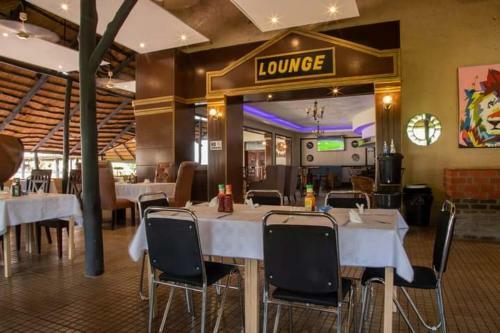 Hotel Zambezi Junction Lodge