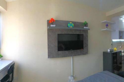 Luxury Studio Room @ Tifolia Apartment