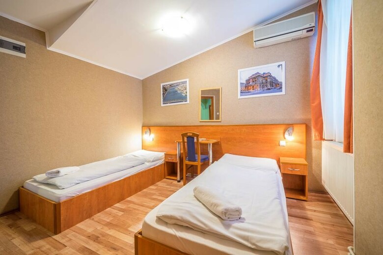 Central Green Hotel