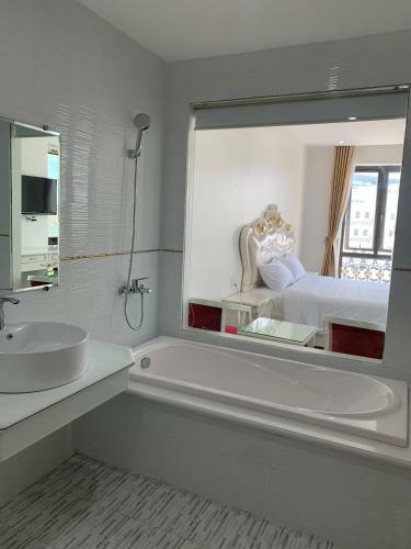 Grand Hill Apartment & Hotel