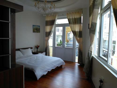Villa Q's House