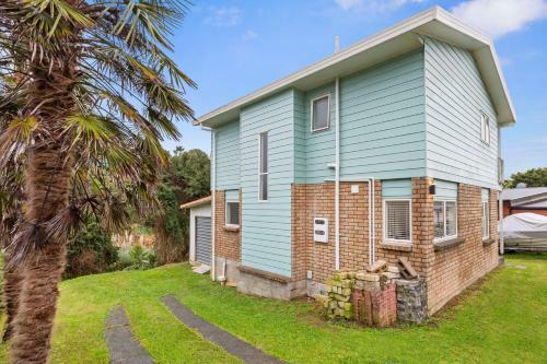 Surfs Up - Raglan Holiday Home