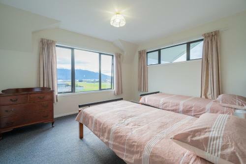 Acheron Homestead - Te Anau Holiday Home