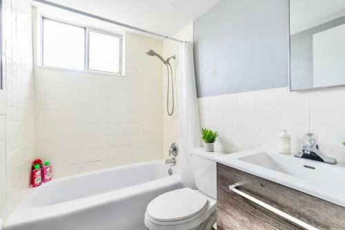 Apartamento Bright 1br Apt W King Bed -close To Dt Hamilton