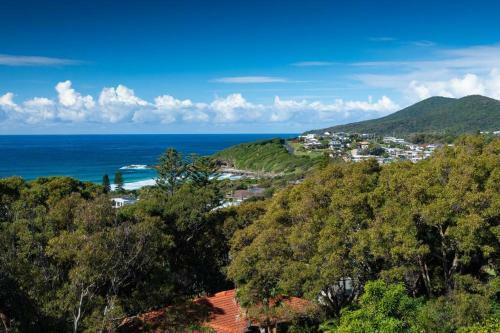 Blissful Retreat With Panoramic Views Of One Mile
