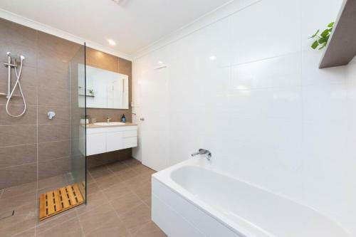 Blissful Retreat With Panoramic Views Of One Mile