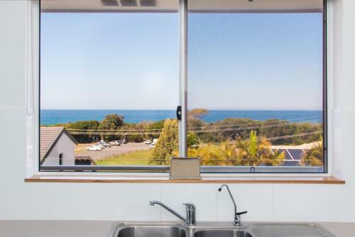 4 Seaview St